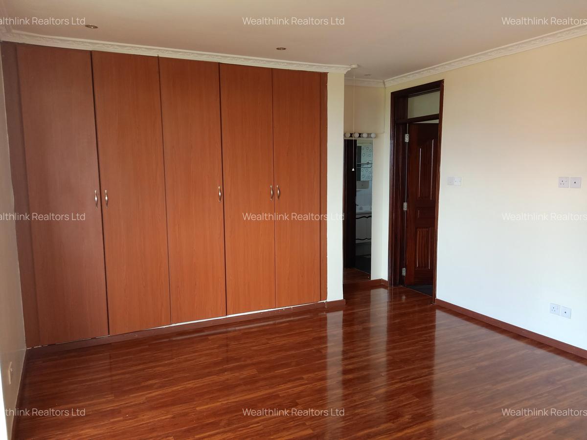 4 Bed Townhouse with Swimming Pool at Fourways Junction - 6