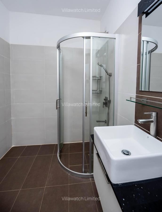 Serviced 2 Bed Apartment with En Suite in Kilimani - 14