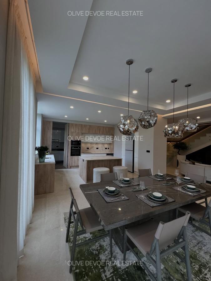 5 Bed Villa with En Suite in Westlands Area - 18