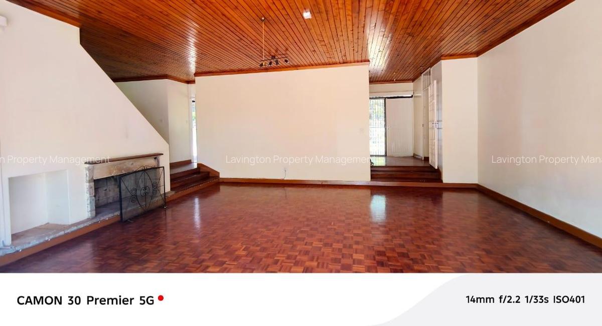 4 Bed House with En Suite at Loresho Crescent - 18