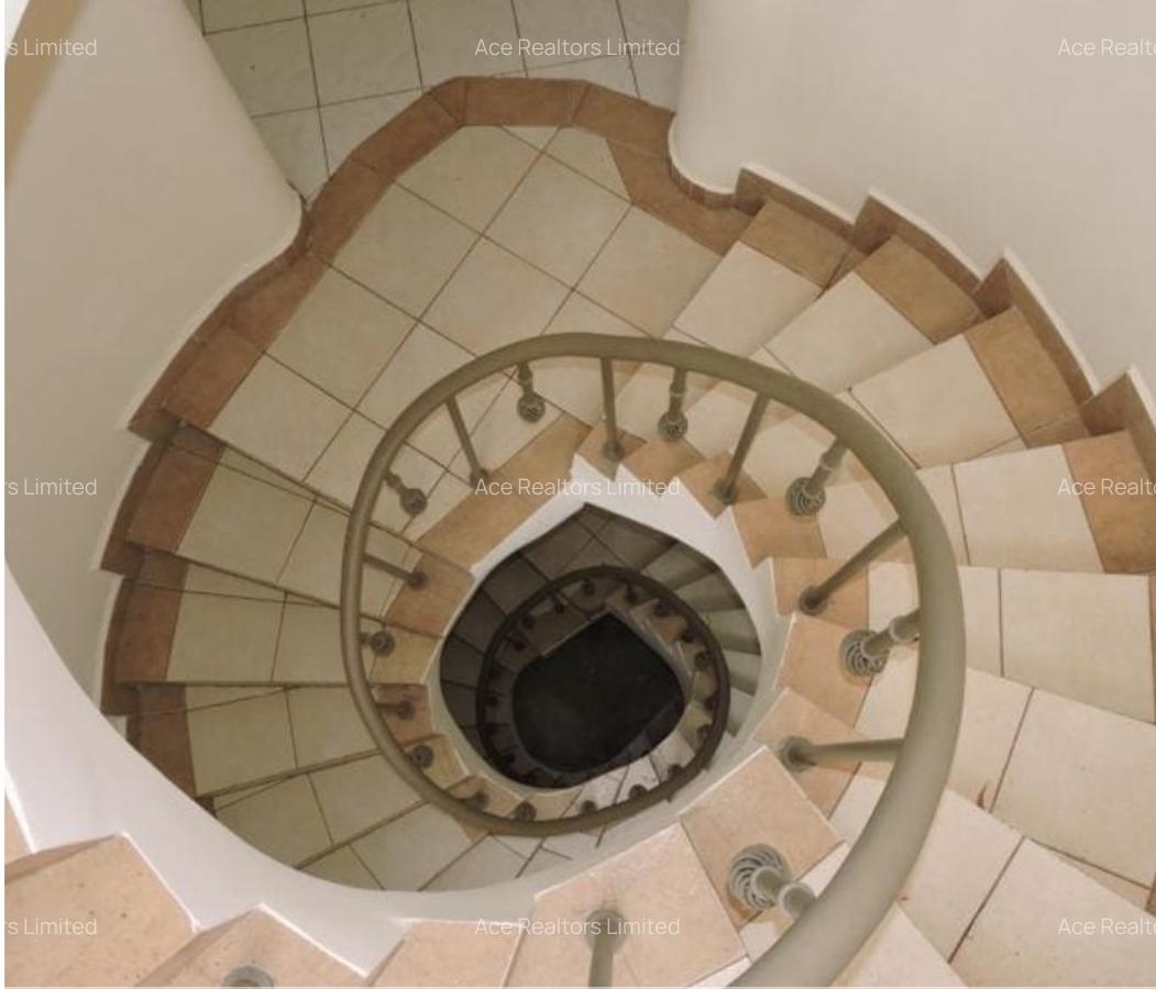 4,000 ft² Office with Backup Generator at Riverside Drive - 3