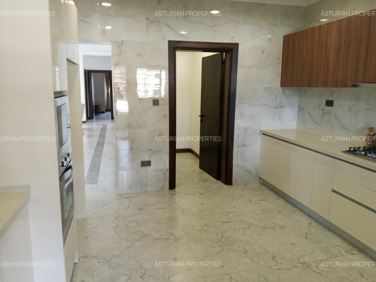 3 Bed Apartment with En Suite in Kileleshwa - 19