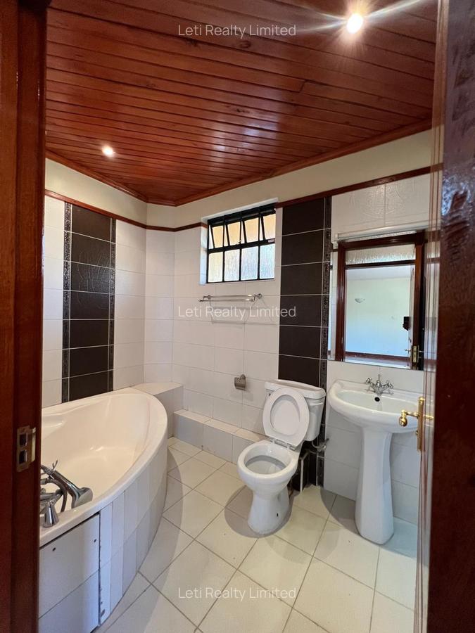 5 Bed Townhouse with En Suite in Kileleshwa - 14