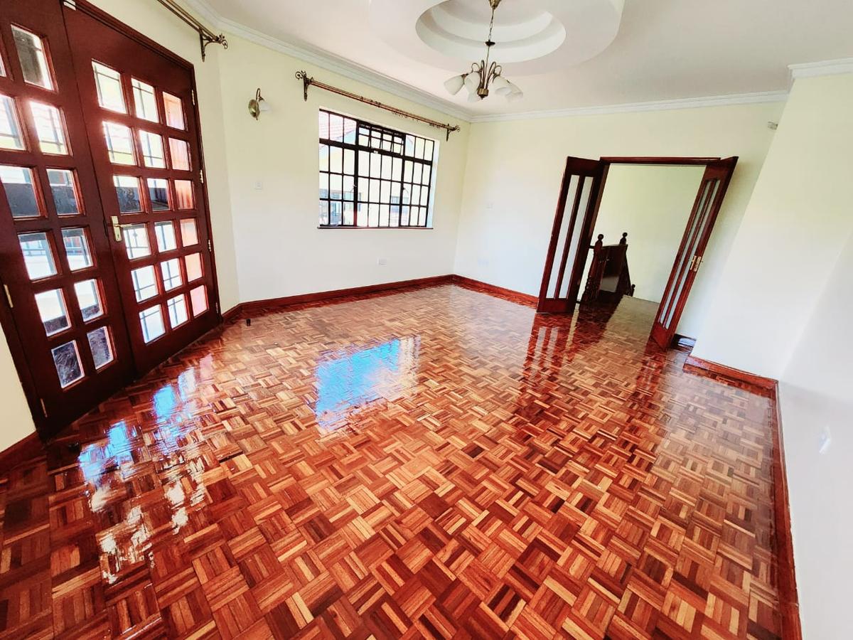 4 Bed Townhouse with En Suite at Lavington - 8 4 Bed Townhouse with En Suite at Lavington - 8
