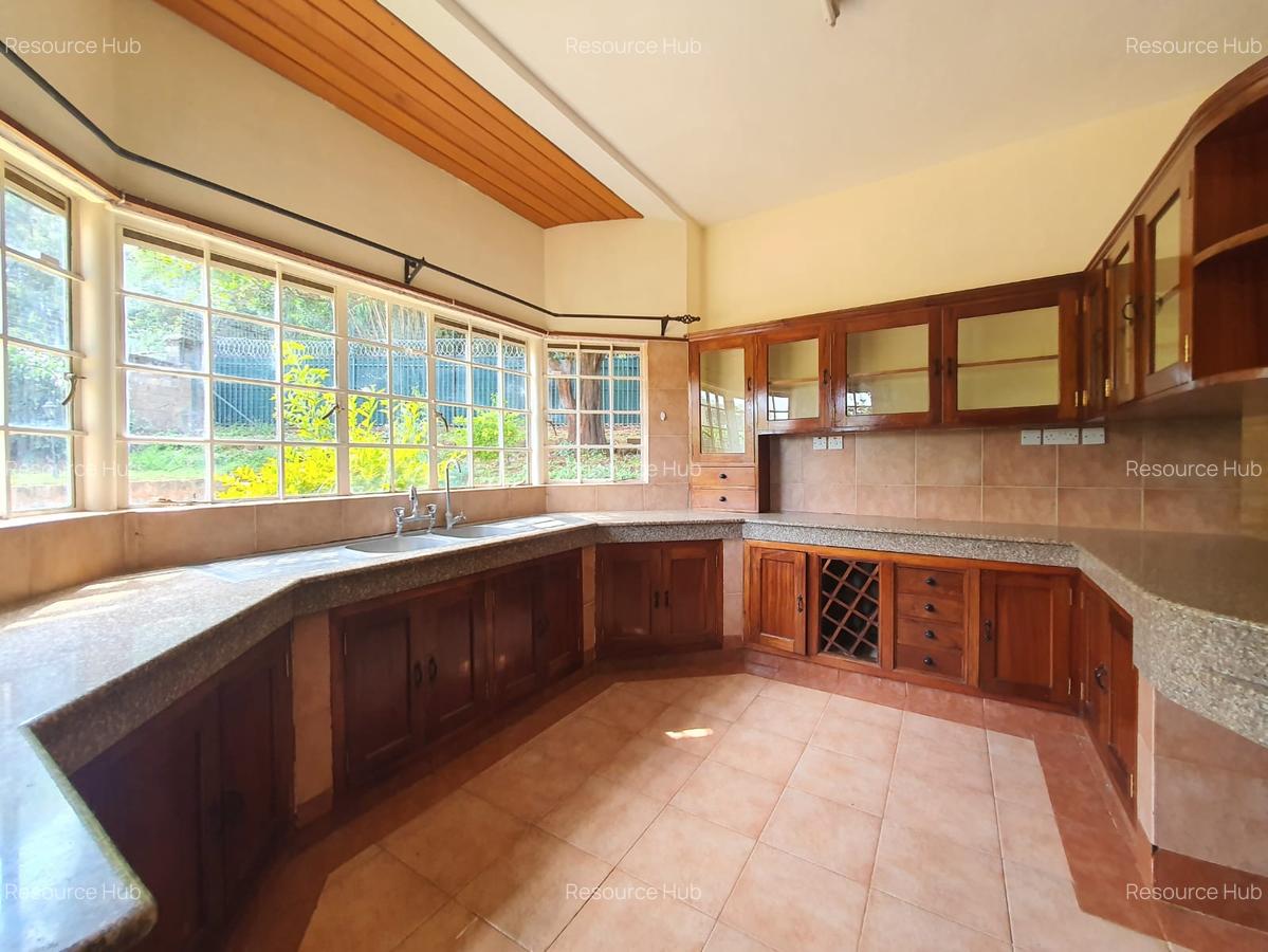 5 Bed Townhouse with En Suite at Karen - 6