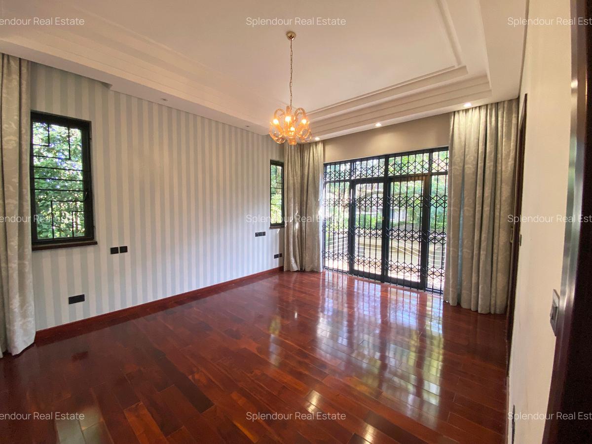 5 Bed Villa with En Suite in Runda - 8