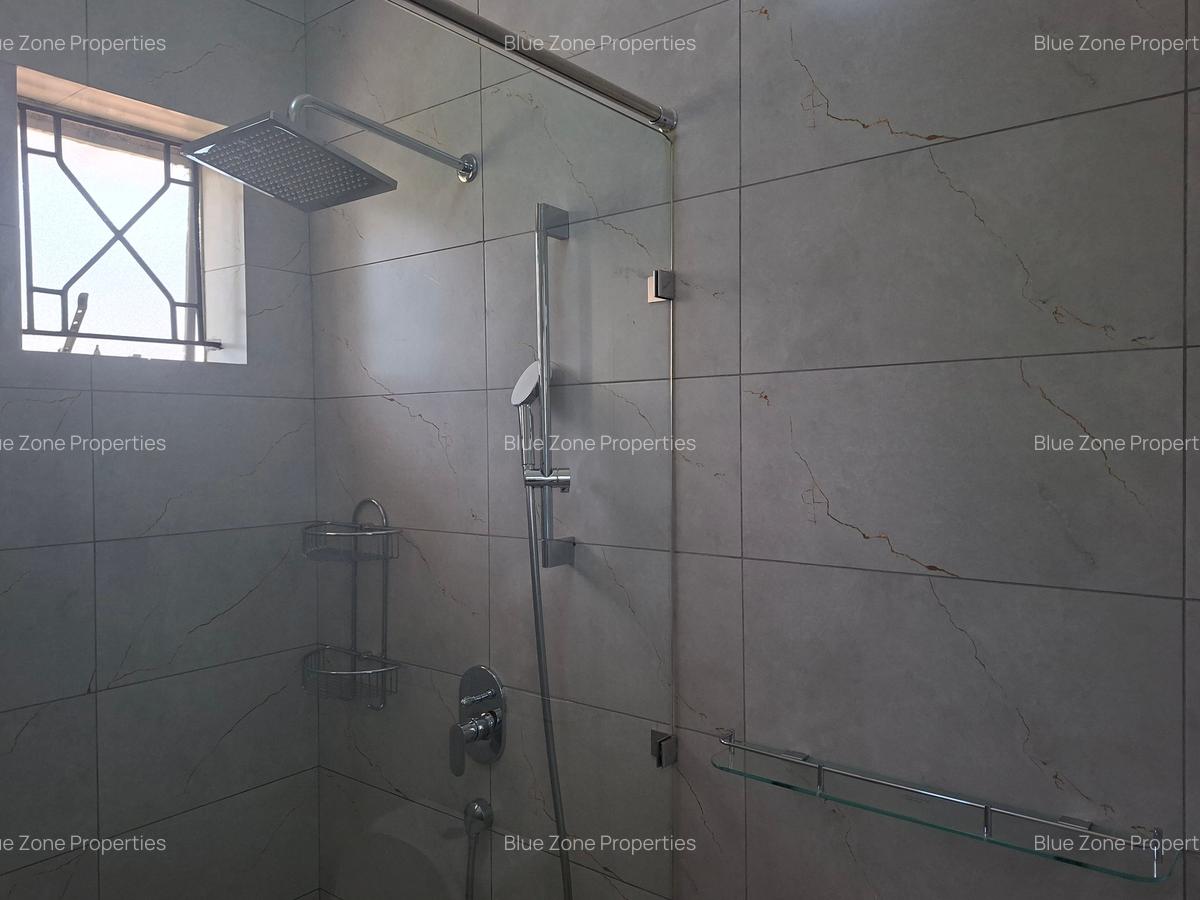 Furnished 2 Bed Apartment with En Suite at Close To Un - 12