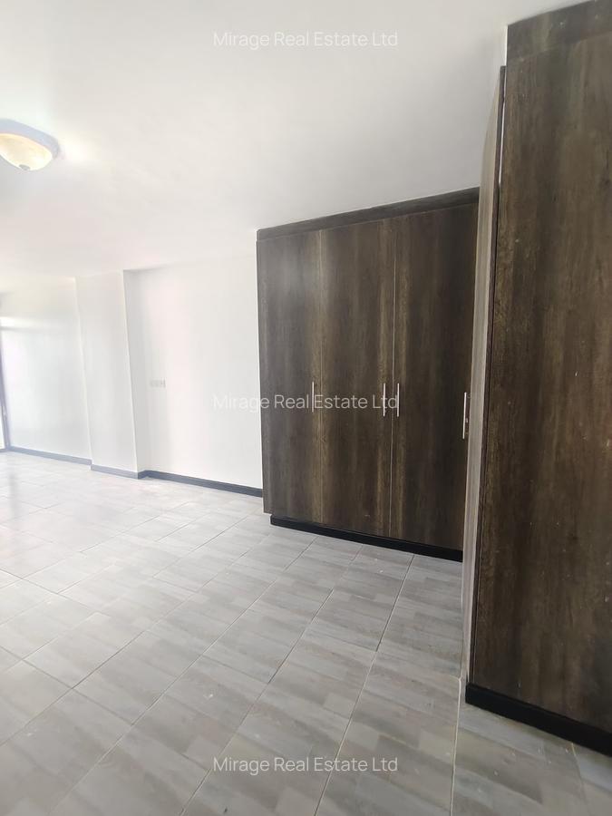 4 Bed Apartment with Borehole in Parklands - 9