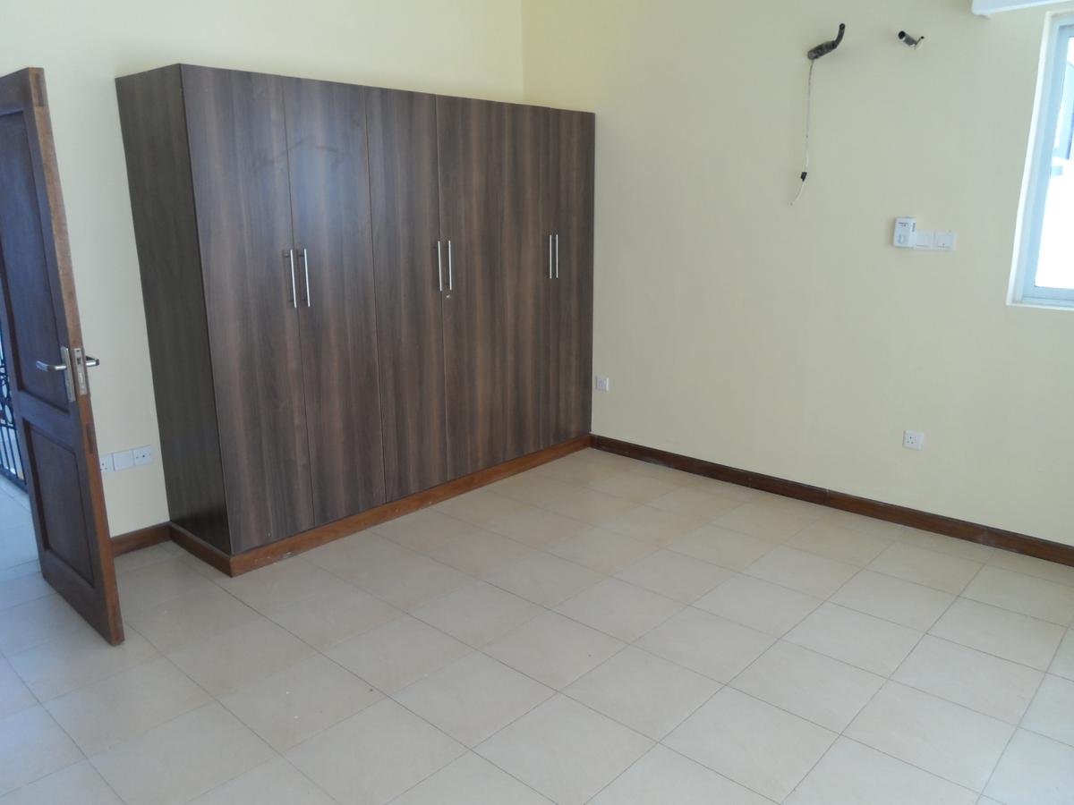 4 Bed Apartment with En Suite at Nyali - 17