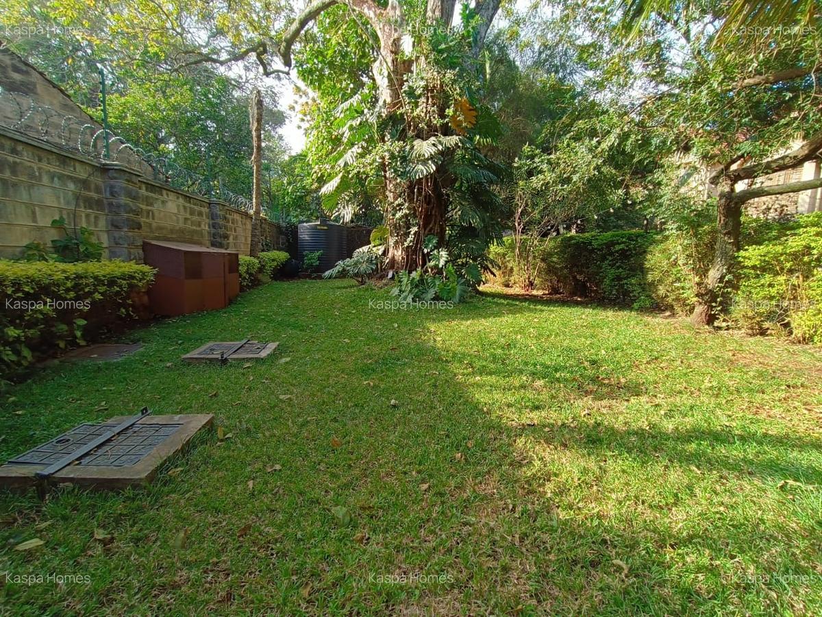 3 Bed Apartment with En Suite in Lavington - 14