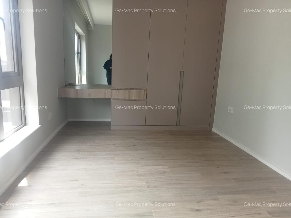 2 Bed Apartment with En Suite in Rosslyn - 14
