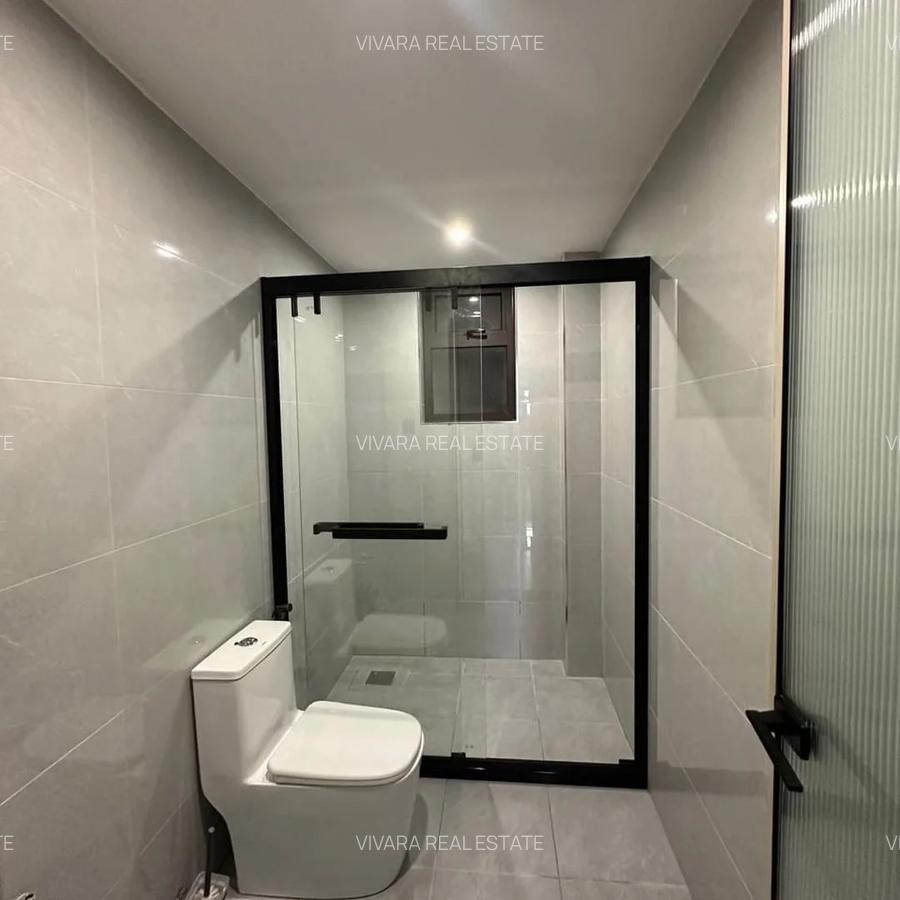 3 Bed Apartment with En Suite in Riverside - 5