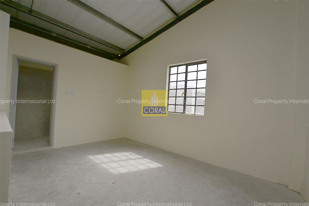 Warehouse with Service Charge Included in Ruaraka - 11
