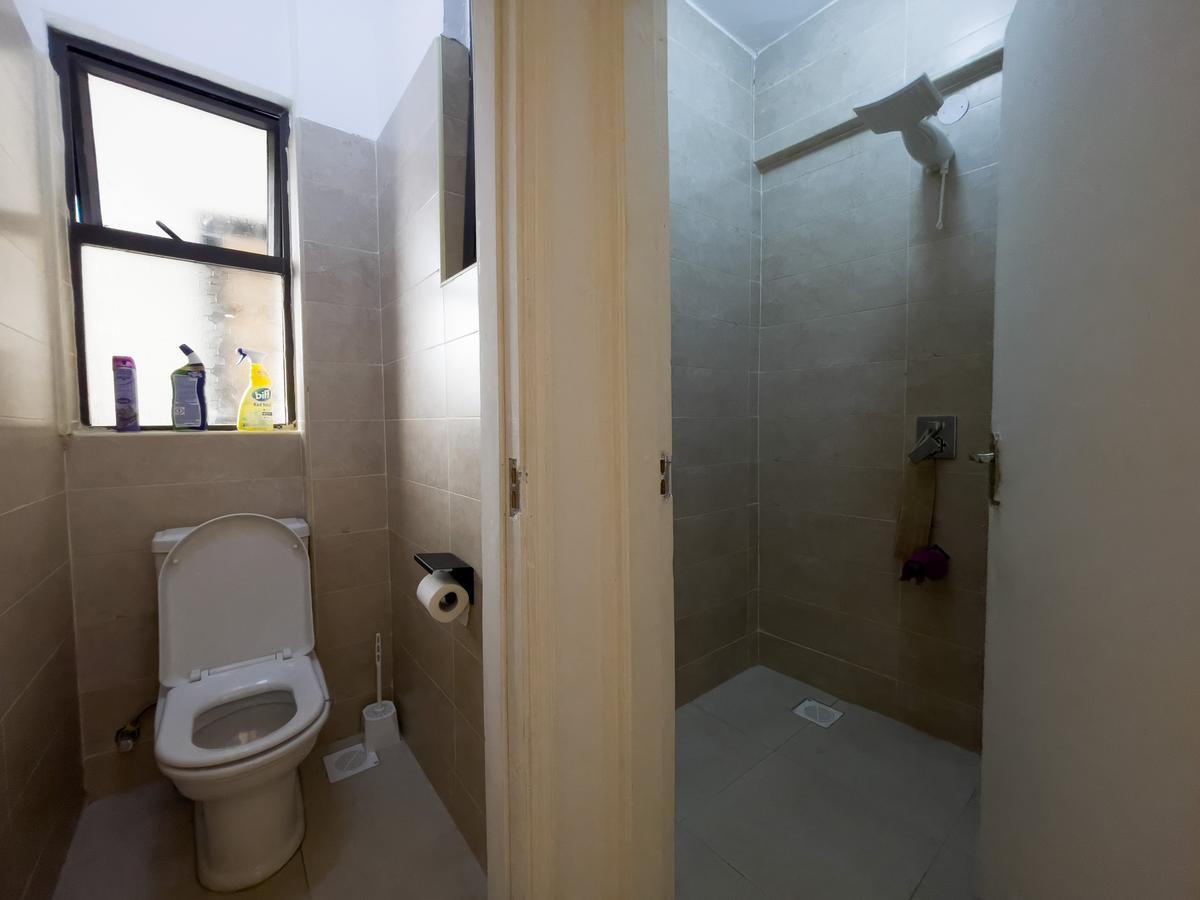 Furnished 2 Bed Apartment with En Suite at Hatheru Road - 7