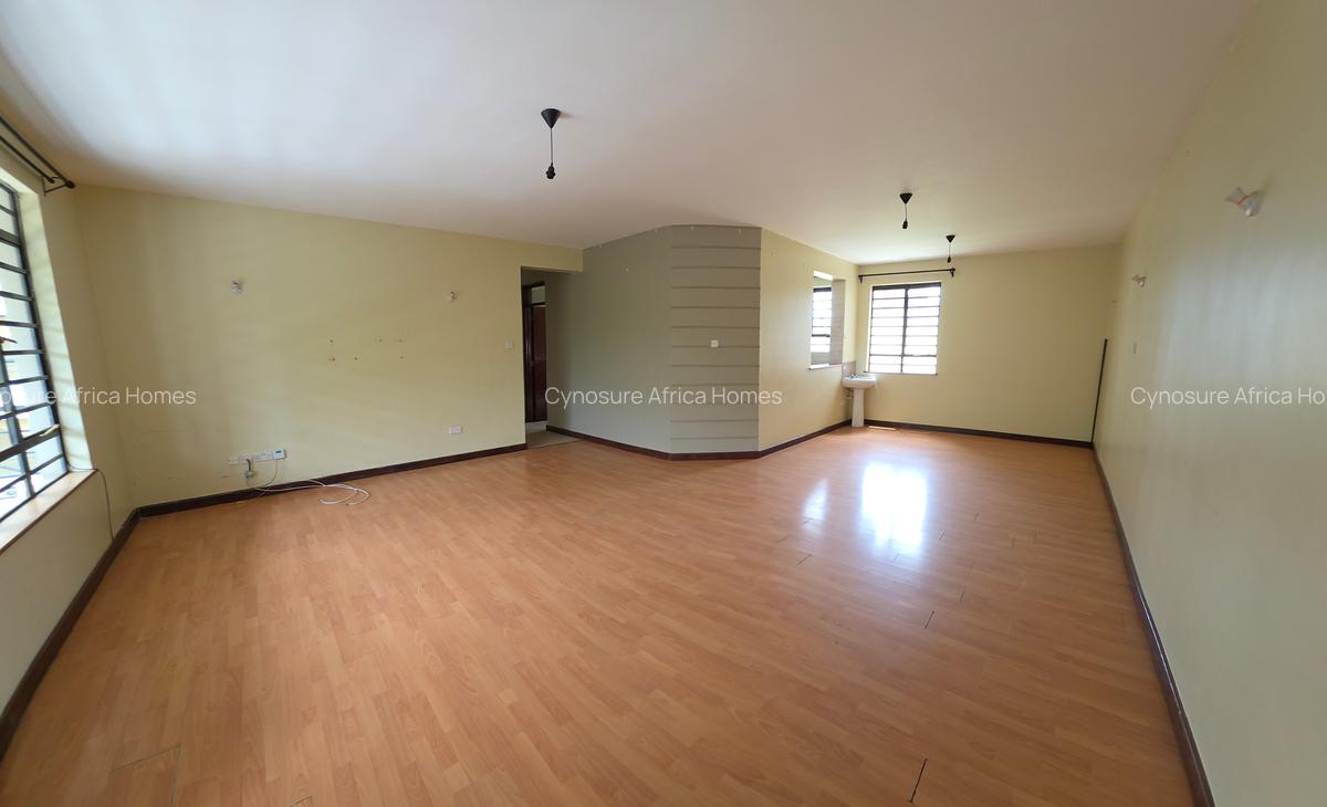 4 Bed Apartment with En Suite at Dennis Pritt - 2