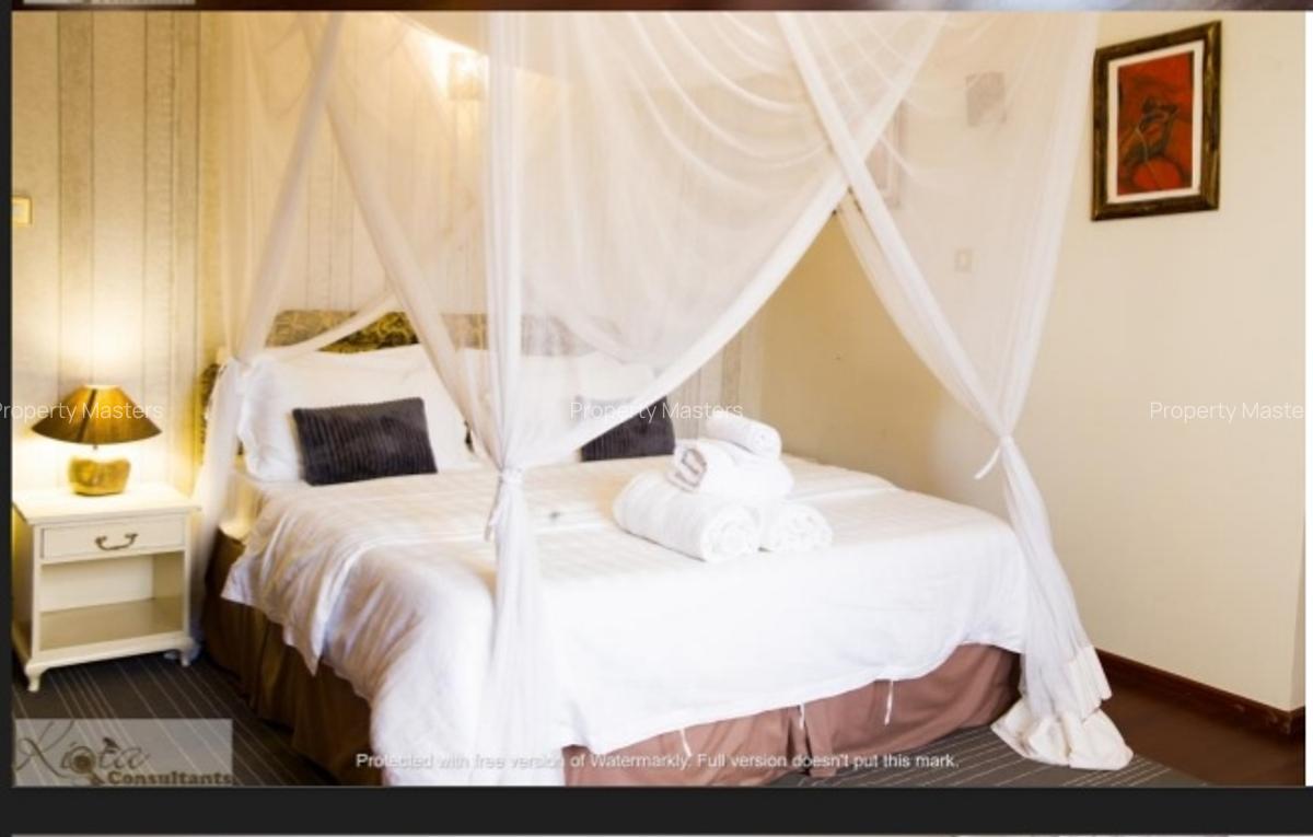 Serviced 3 Bed Apartment with En Suite at Mugoiri Road - 10