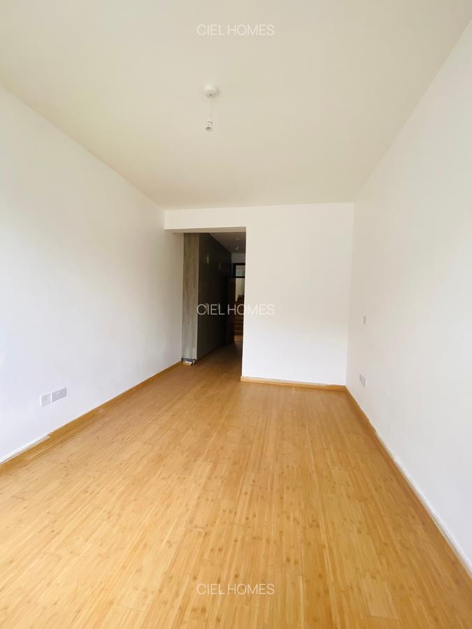 4 Bed Villa with En Suite in Lavington - 9