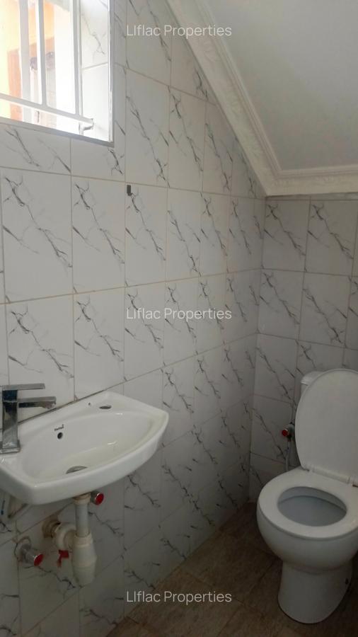 1 Bed House with En Suite in Nyari - 9