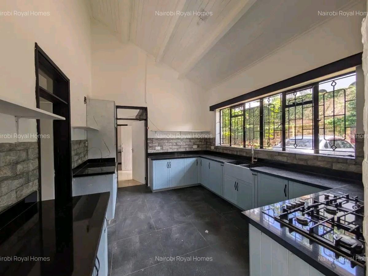 4 Bed Townhouse with En Suite at Lavington Green - 4