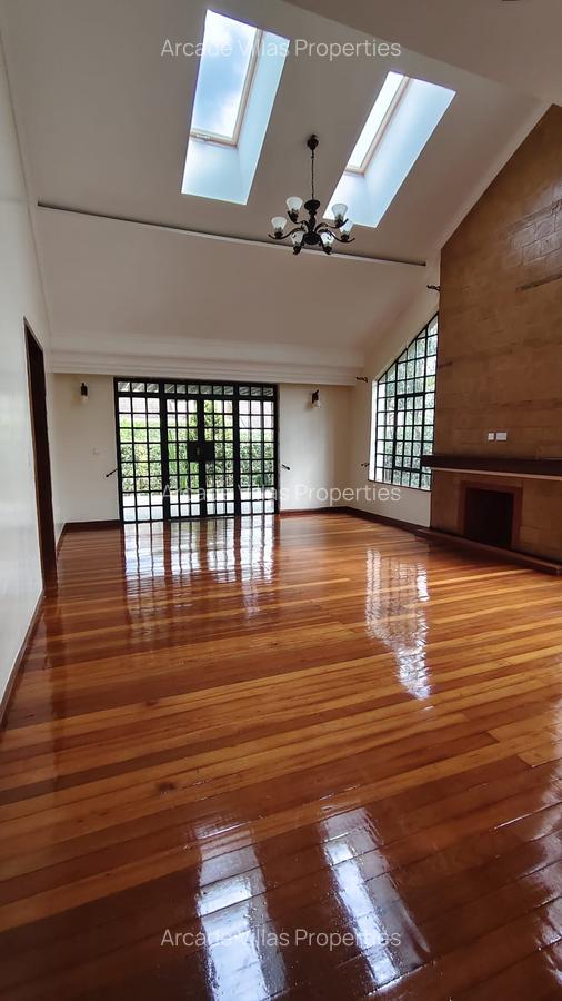 4 Bed Townhouse with En Suite in Kitisuru - 2