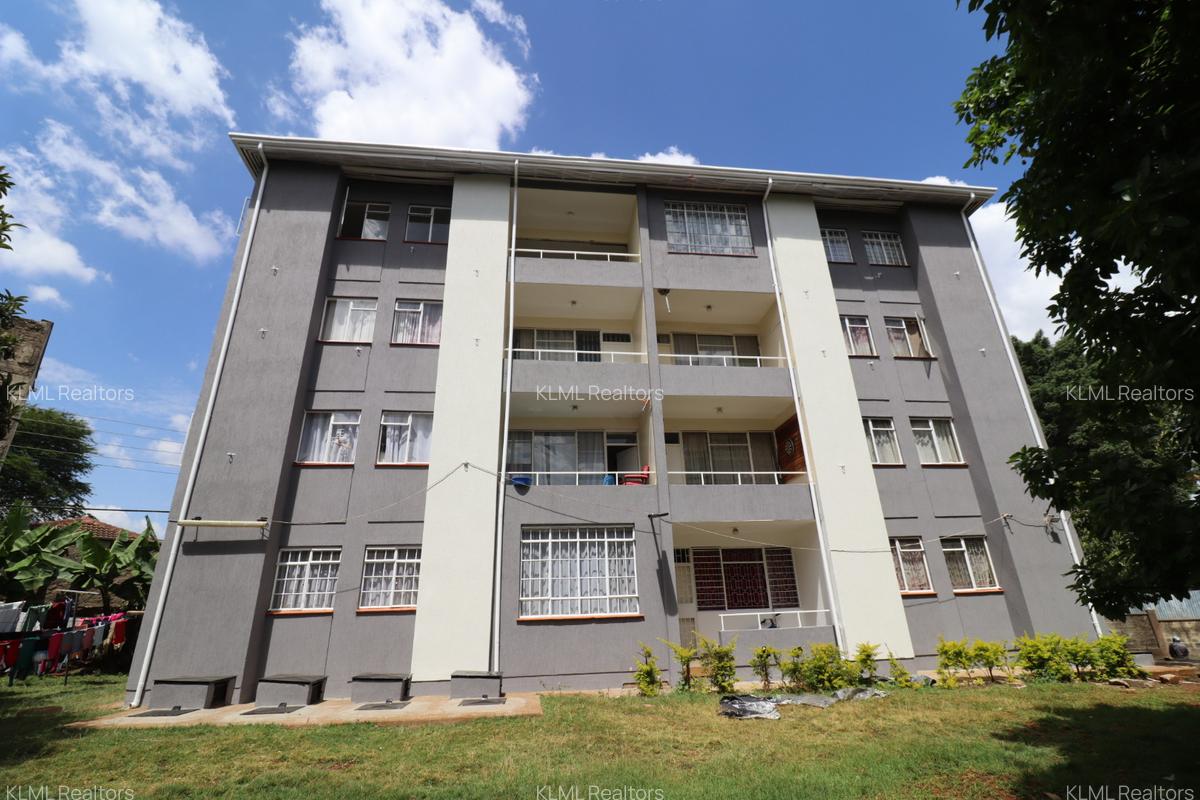 2 Bed Apartment with En Suite at Plainsview - 1