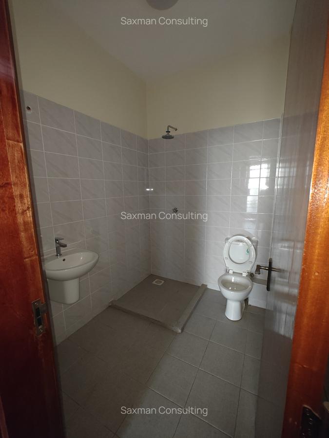 3 Bed Apartment with En Suite in General Mathenge - 7