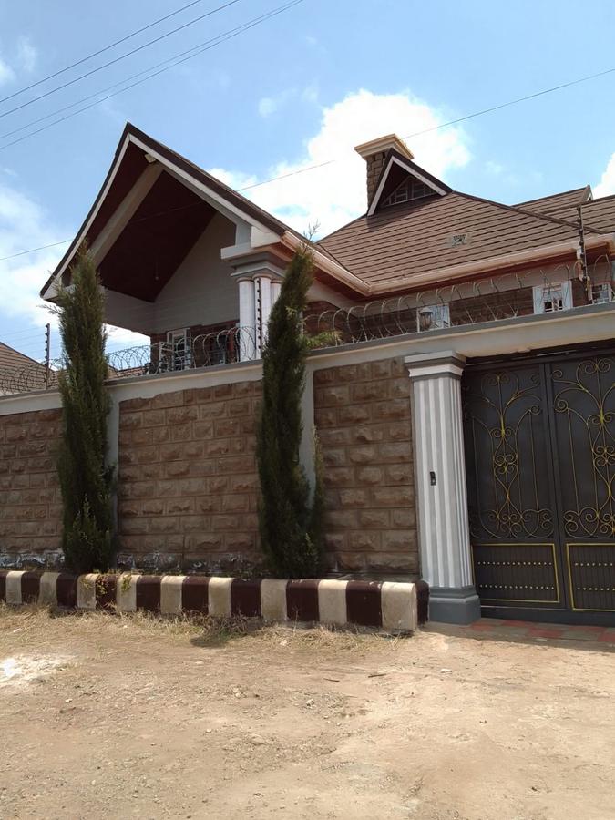 4 Bed Townhouse with En Suite at Kamaki - 6