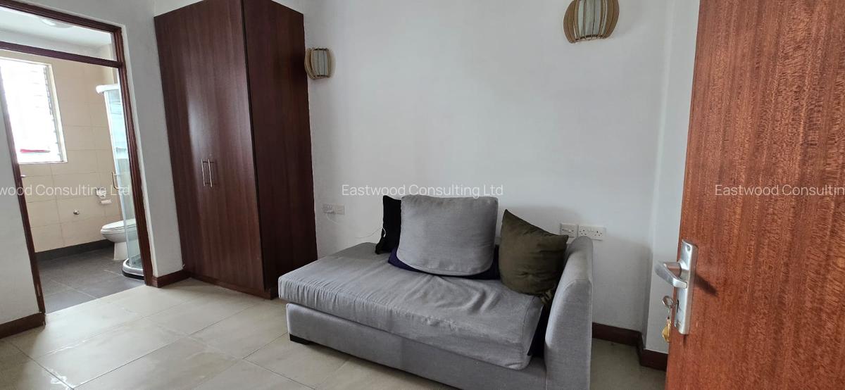 4 Bed Apartment with En Suite at 6Th Parklands - 17