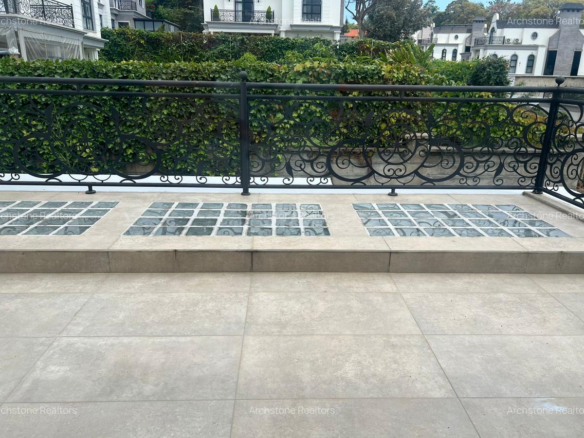 5 Bed Townhouse with En Suite in Loresho - 9