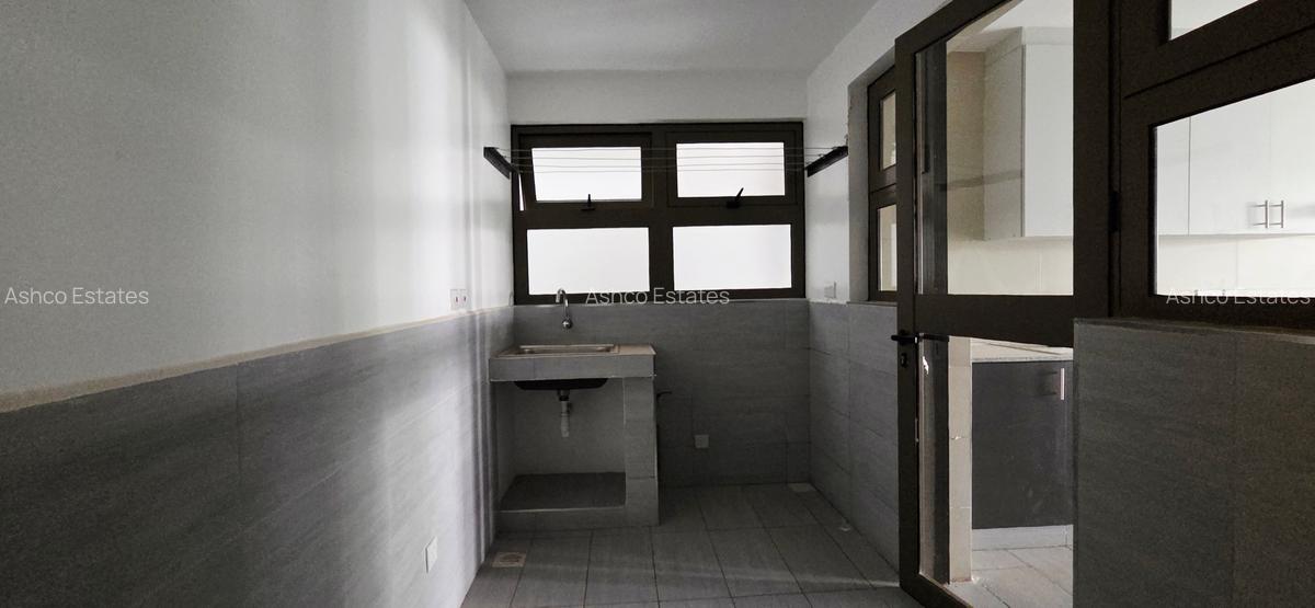 2 Bed Apartment with En Suite in Lavington - 7