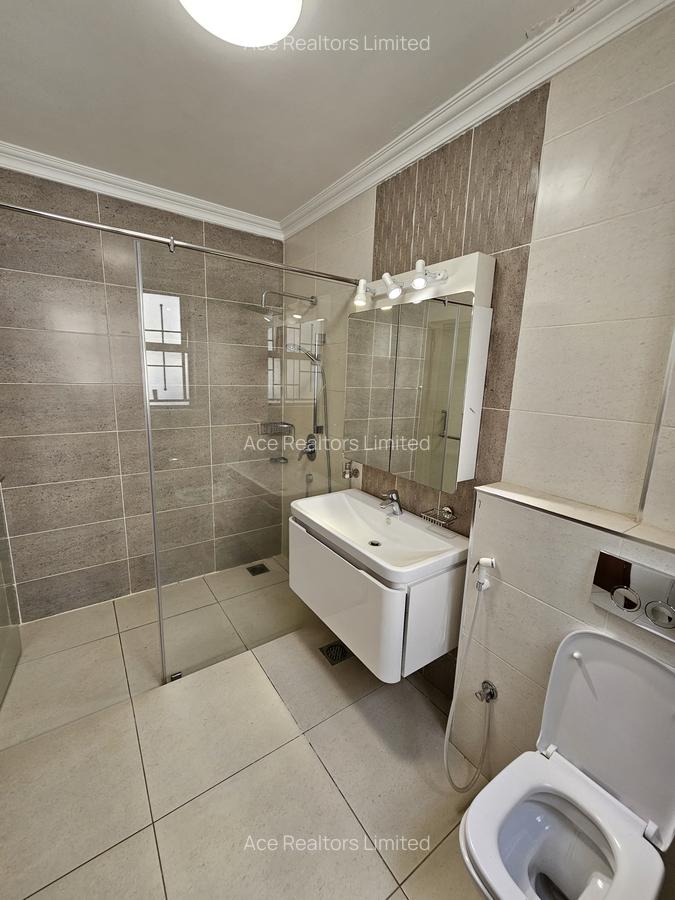 4 Bed Apartment with En Suite at Spring Valley - 17