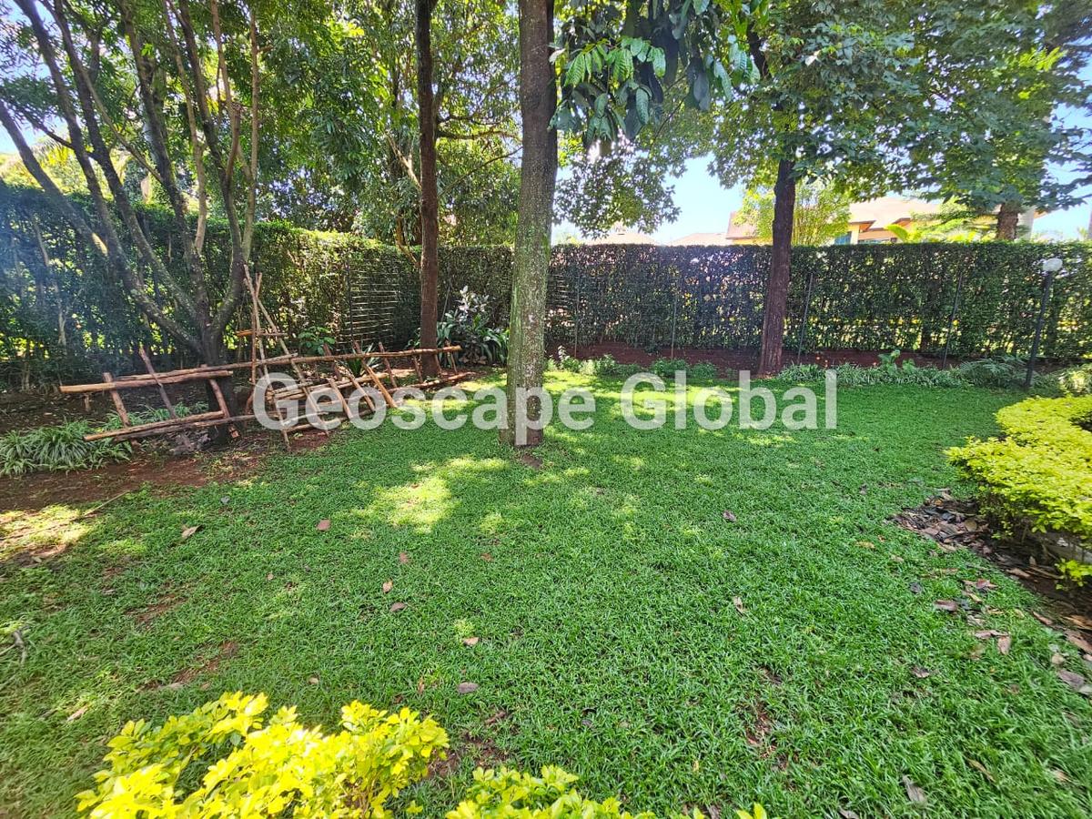 4 Bed House with En Suite in Runda - 2
