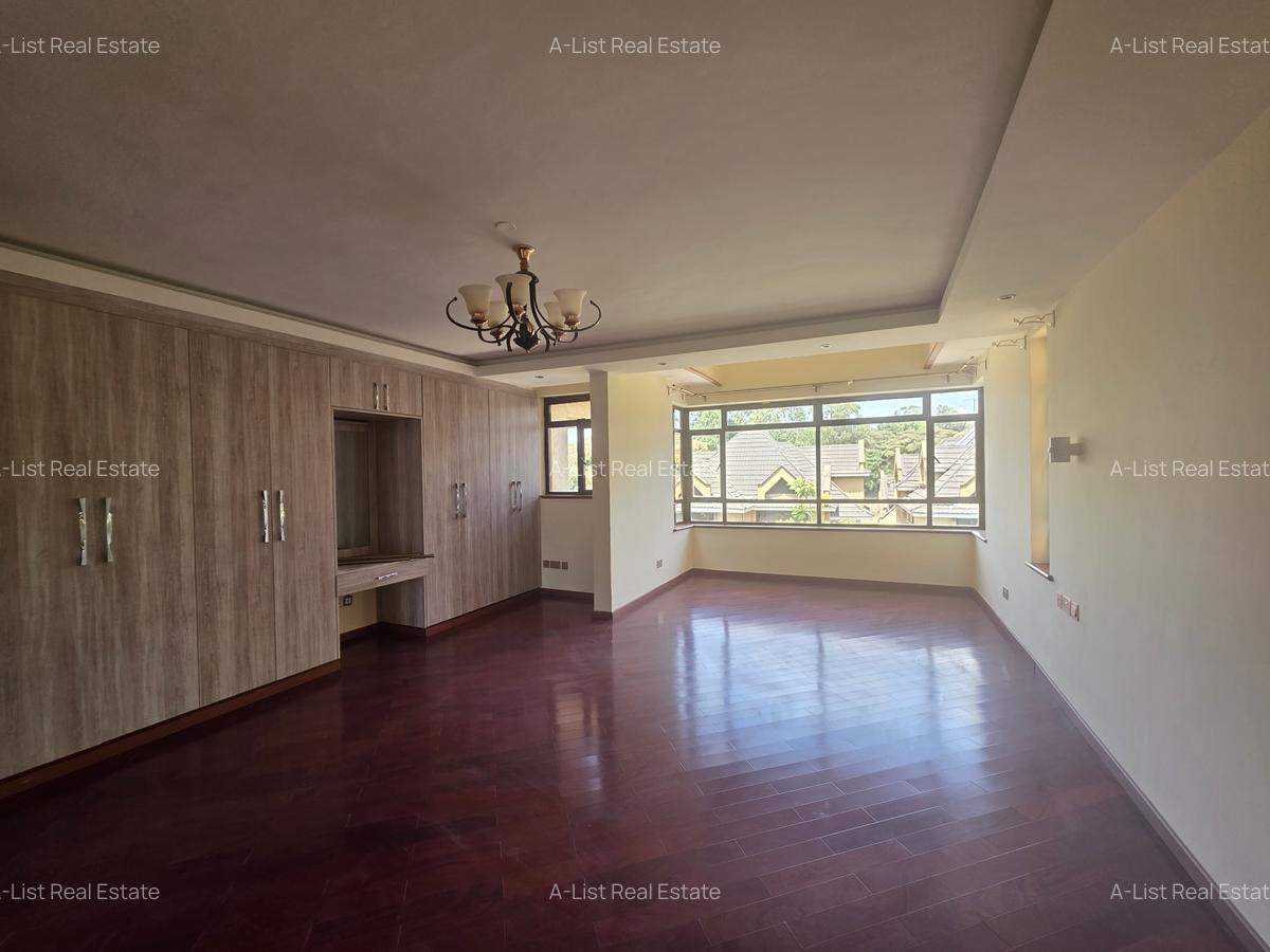 5 Bed Townhouse with En Suite at Convent Drive - 11