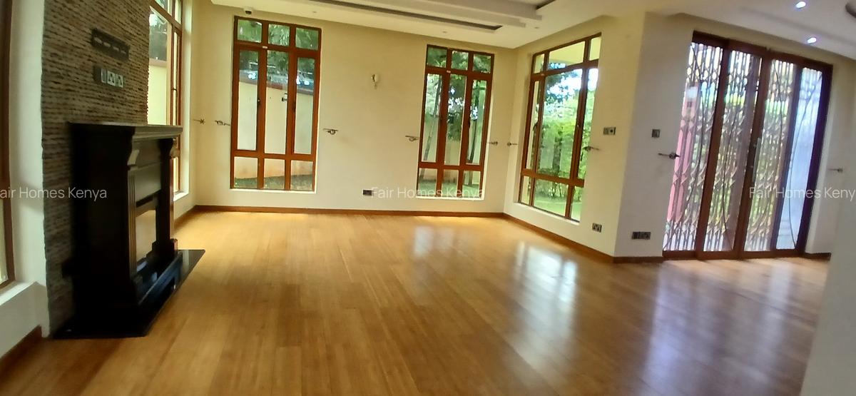 5 Bed Townhouse with En Suite at Lavington Green - 19