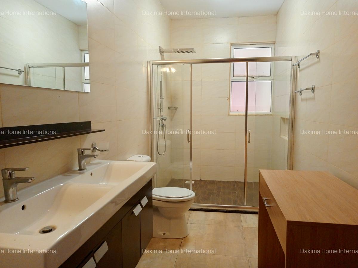 4 Bed Apartment with En Suite in General Mathenge - 13