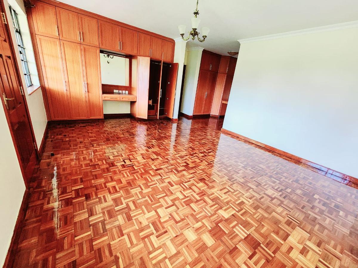 4 Bed Townhouse with En Suite at Lavington - 9 4 Bed Townhouse with En Suite at Lavington - 9