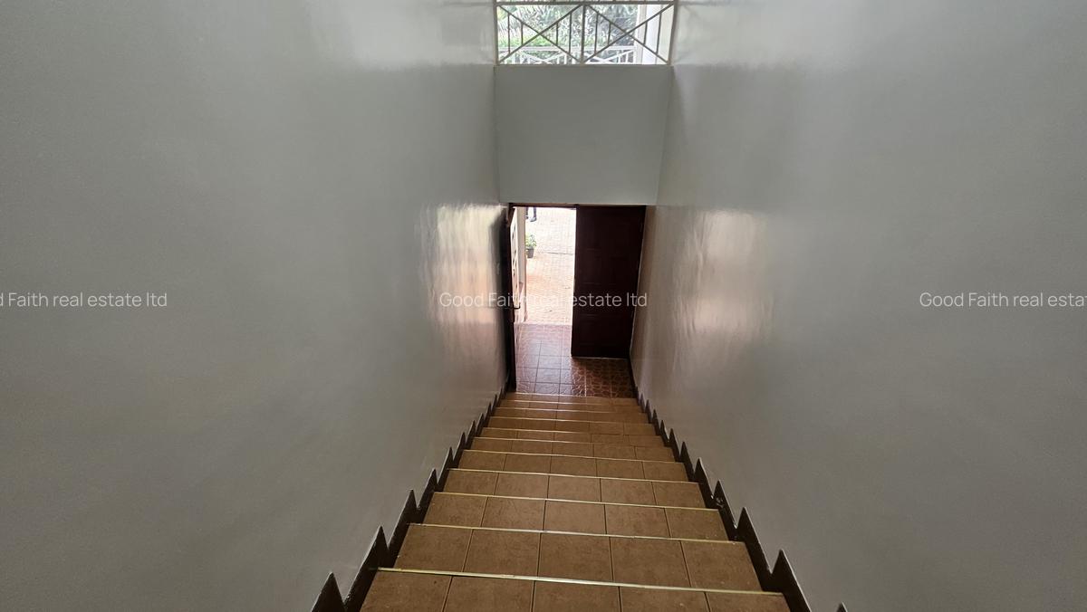 3 Bed House with En Suite in Runda - 8