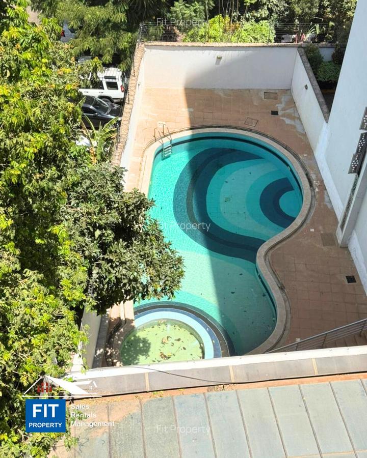 3 Bed Apartment with En Suite at Riverside Grove - 16