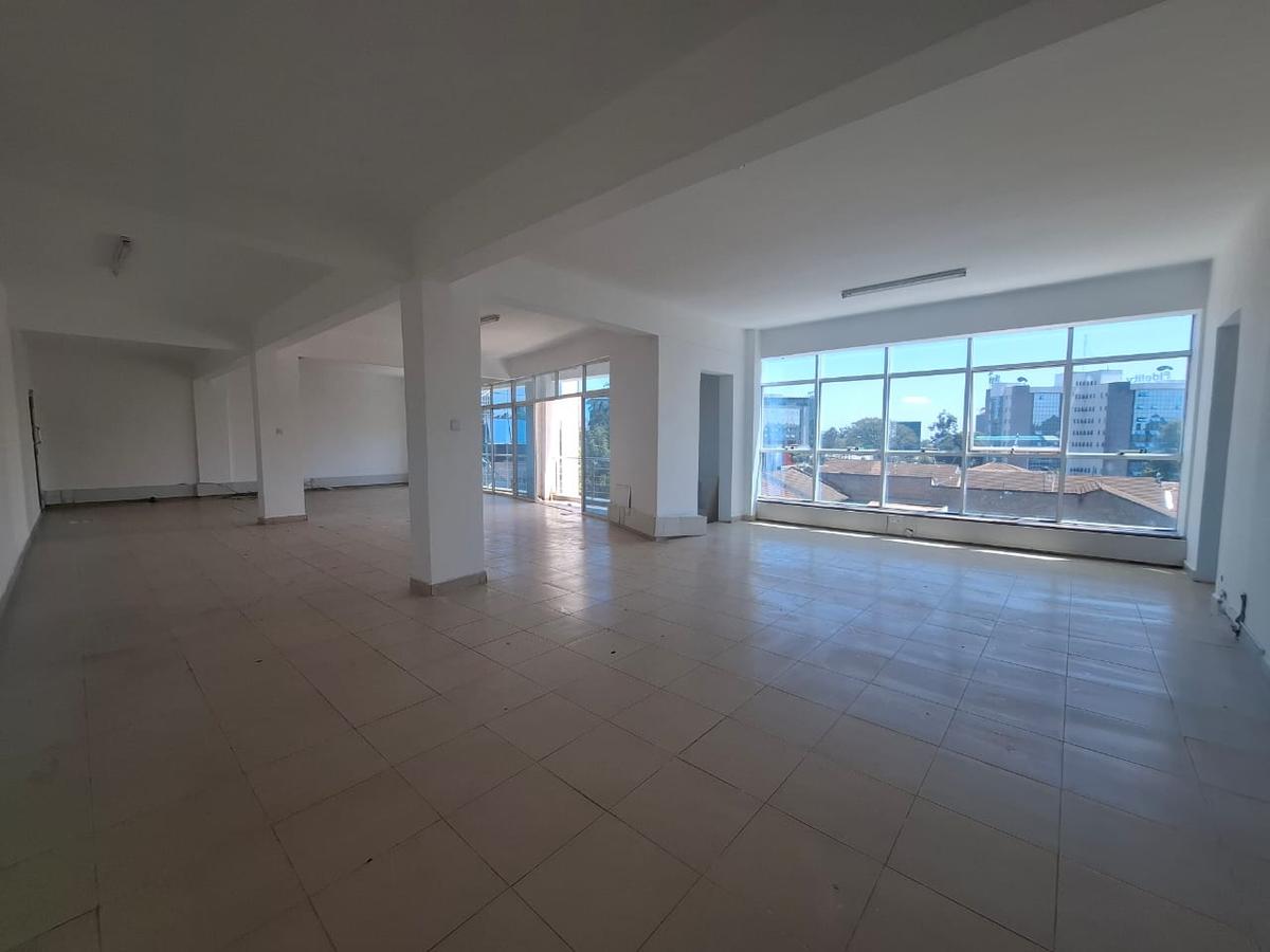 1,360 ft² Office with Service Charge Included in Westlands Area - 4