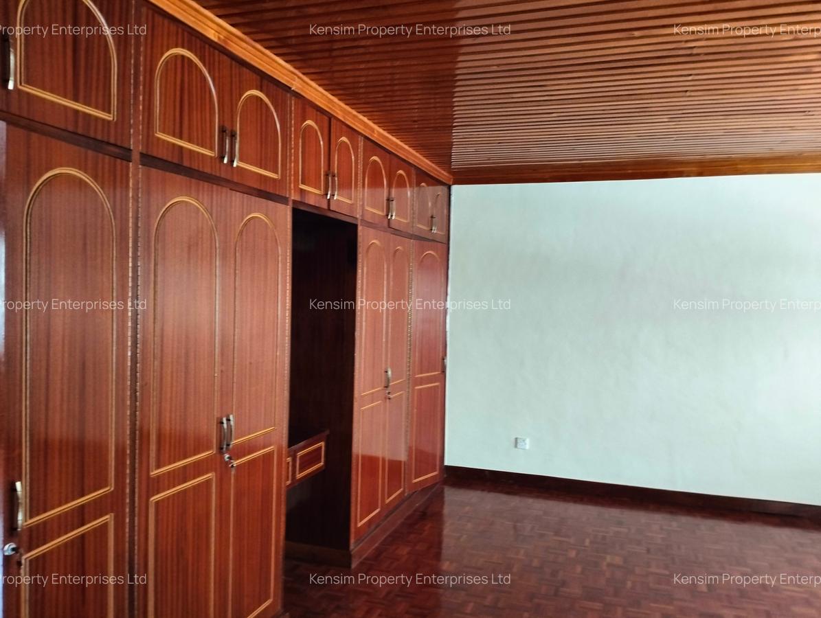 4 Bed Townhouse with En Suite in Westlands Area - 2