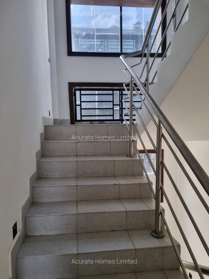 5 Bed Villa with En Suite at Varsity Ville - 5