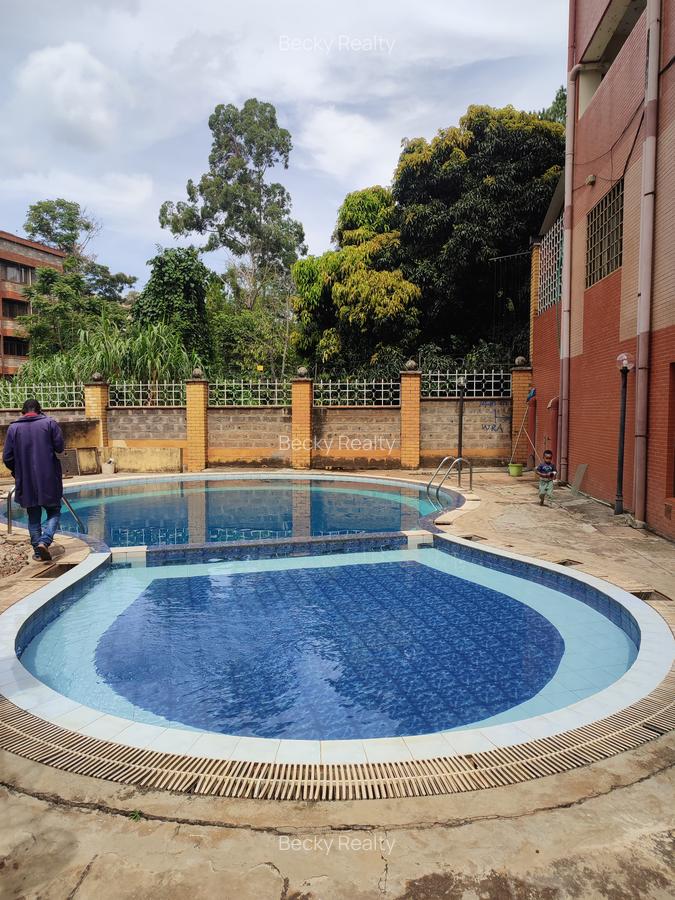 Serviced 5 Bed Apartment with En Suite at Riverside Drive - 3