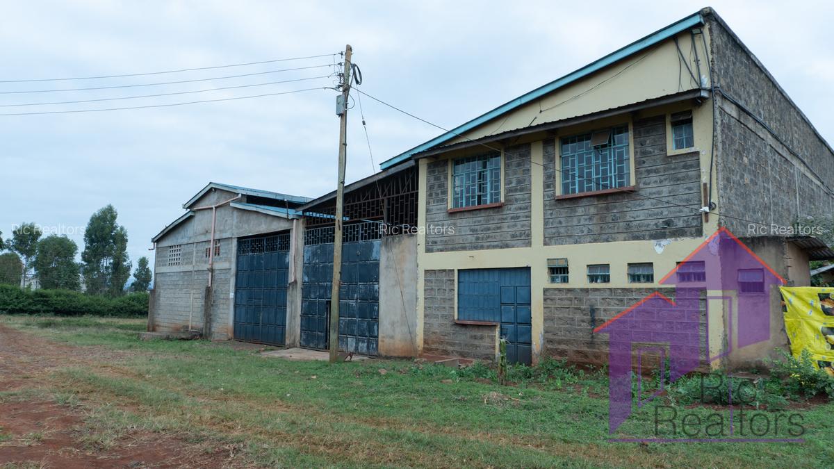 10,000 ft² Warehouse at Maragua Town - 4