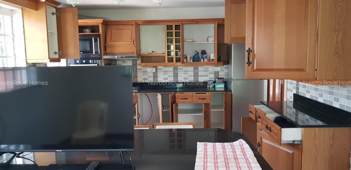 5 Bed Townhouse with En Suite at Gichugu Road - 13