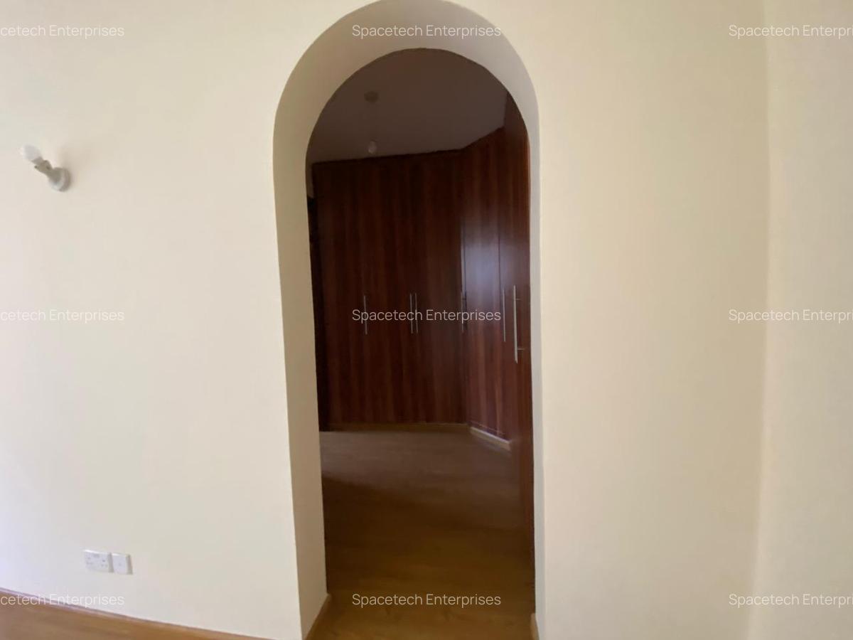 3 Bed Apartment with En Suite in Westlands Area - 12