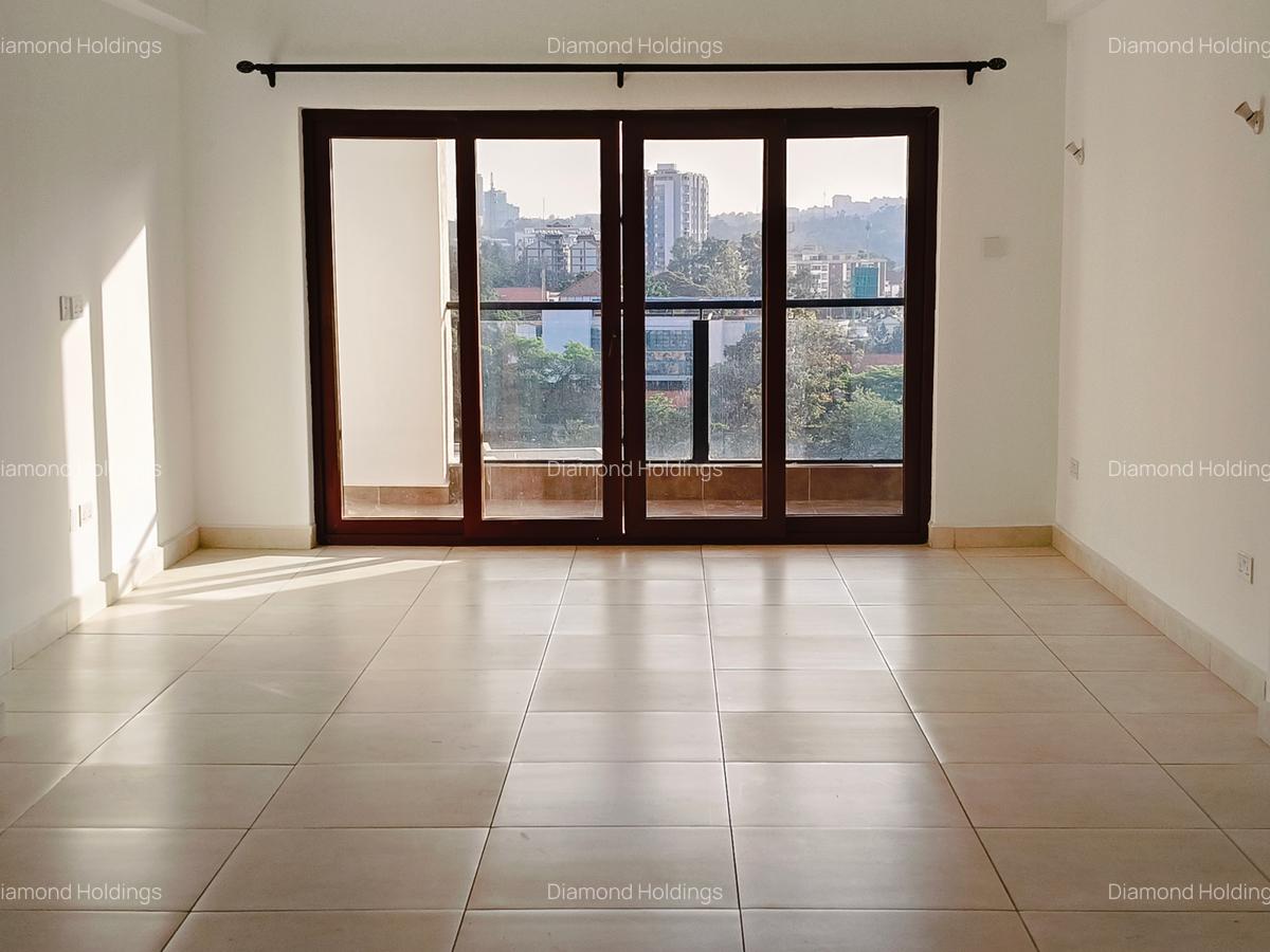 2 Bed Apartment with En Suite in Parklands - 2