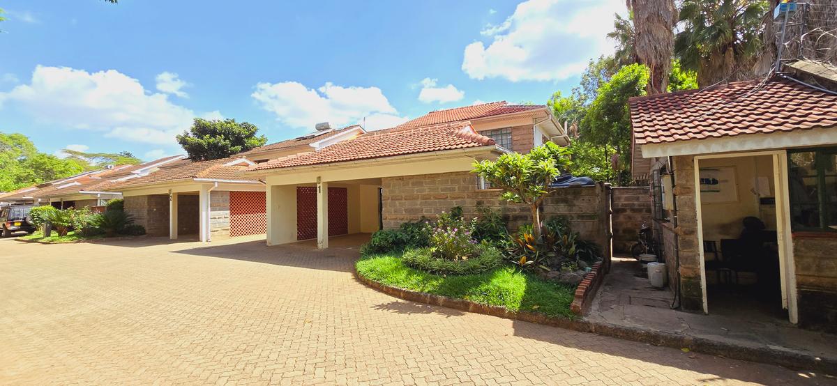 4 Bed Townhouse with En Suite at Off Convent Drive - 4