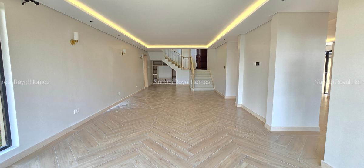 5 Bed Townhouse with En Suite at Lavington Green - 7