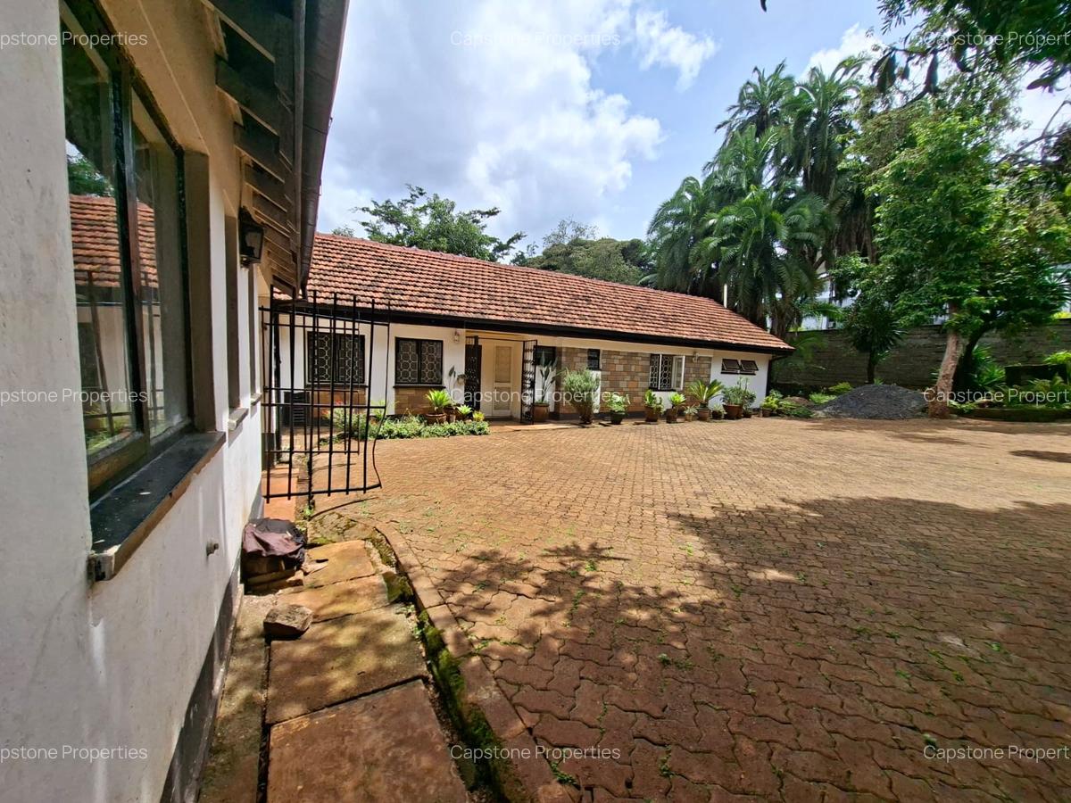 4 Bed House with En Suite in Kyuna - 16