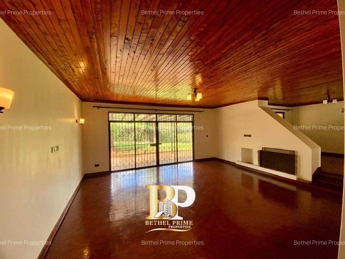 4 Bed House with En Suite at Loresho Crescent - 3